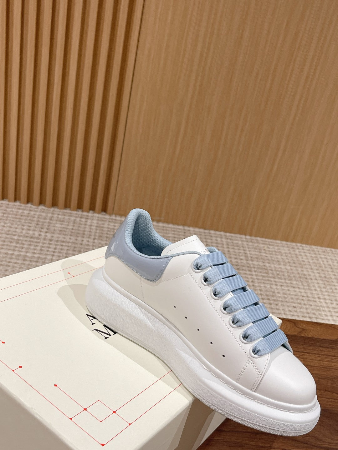 Alexander McQueen Classic Versatile White Sneakers