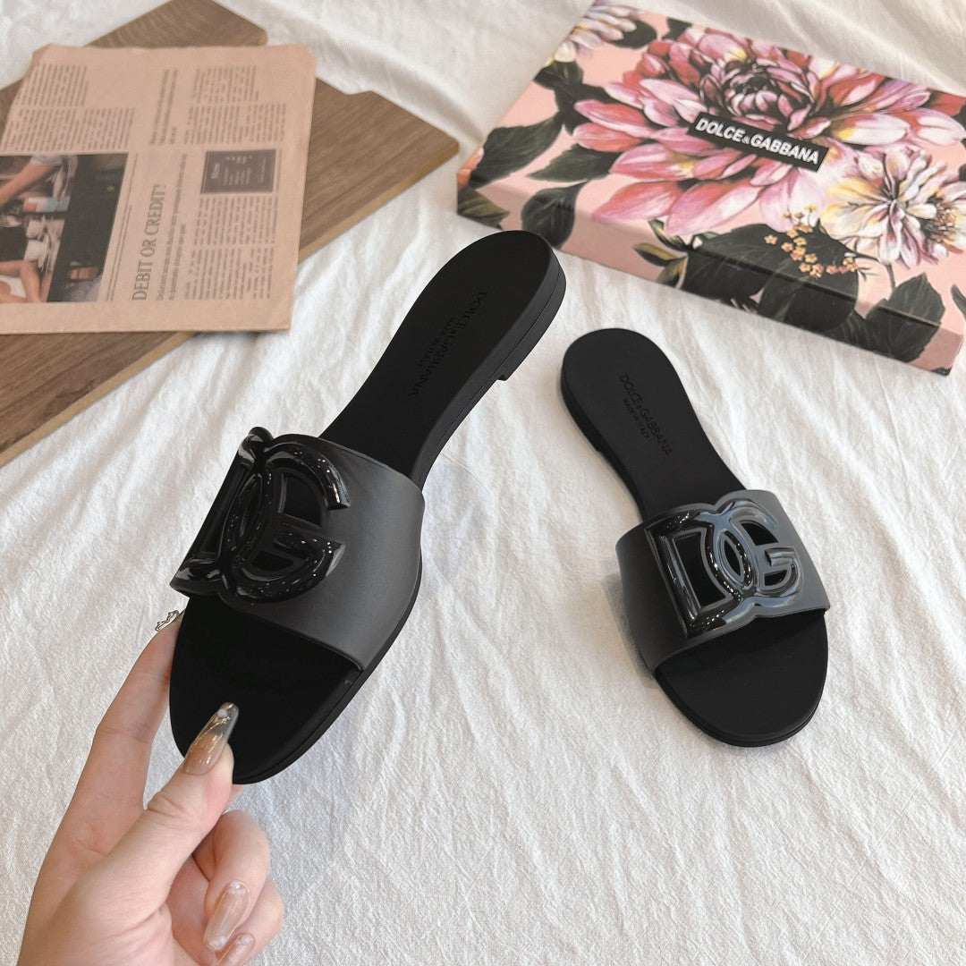 Dolce & Gabbana 3D Logo Flat Sandals – 2024 Collection