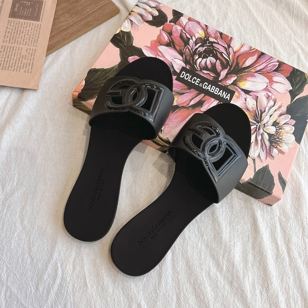 Dolce & Gabbana 3D Logo Flat Sandals – 2024 Collection