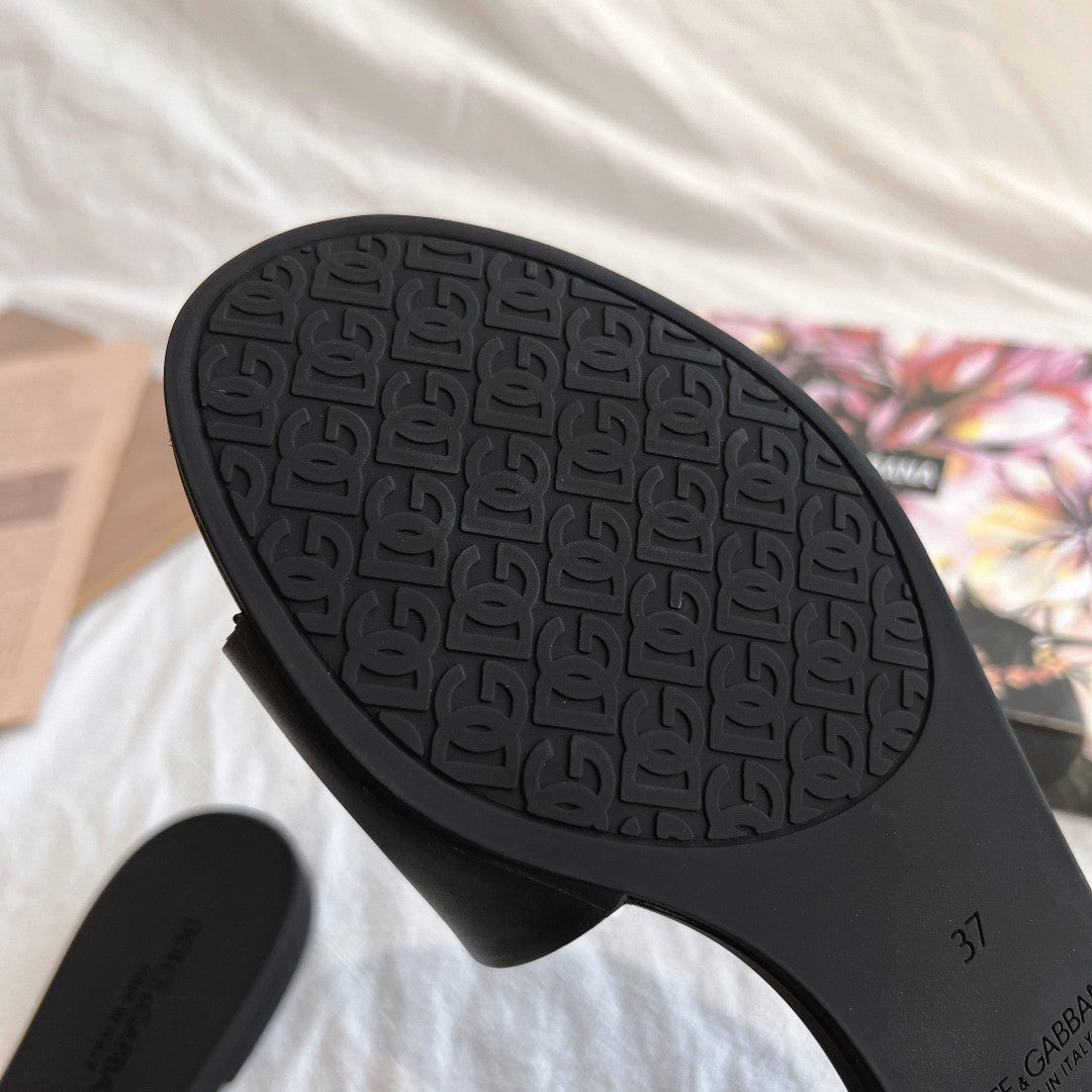 Dolce & Gabbana 3D Logo Flat Sandals – 2024 Collection