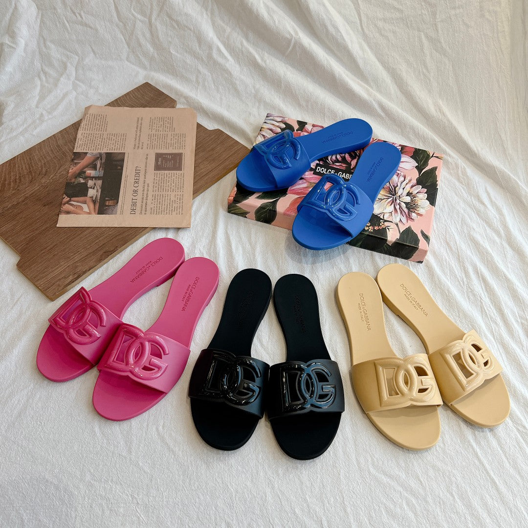 Dolce & Gabbana 3D Logo Flat Sandals – 2024 Collection