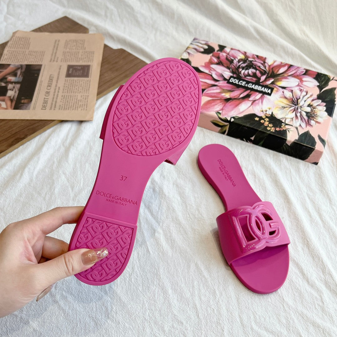 Dolce & Gabbana 3D Logo Flat Sandals – 2024 Collection
