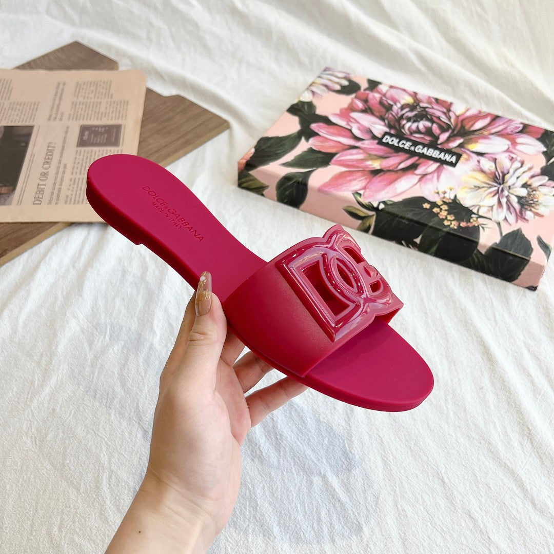 Dolce & Gabbana 3D Logo Flat Sandals – 2024 Collection