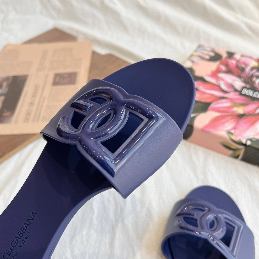 Dolce & Gabbana 3D Logo Flat Sandals – 2024 Collection