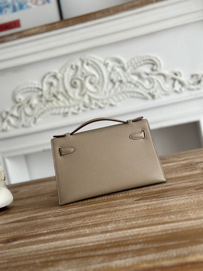 Hermès Kelly Mini Bag – 22cm