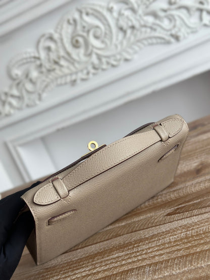 Hermès Kelly Mini Bag – 22cm