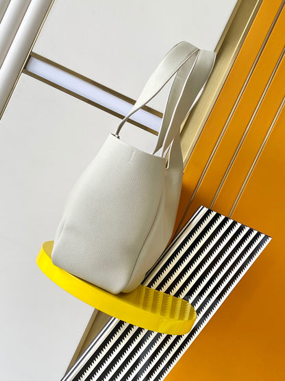 Saint Laurent BEA Horizontal Tote Bag