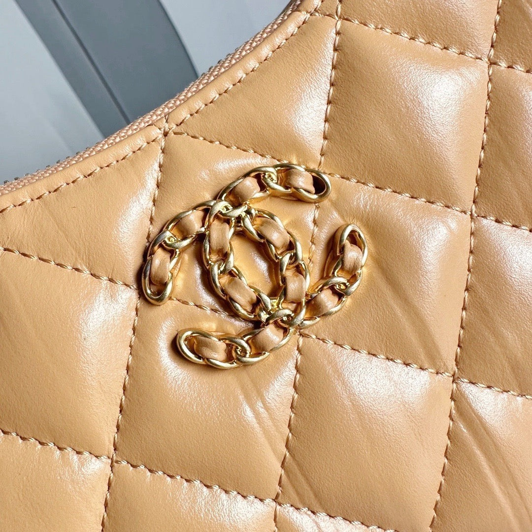 Chanel Handbag – 19CM