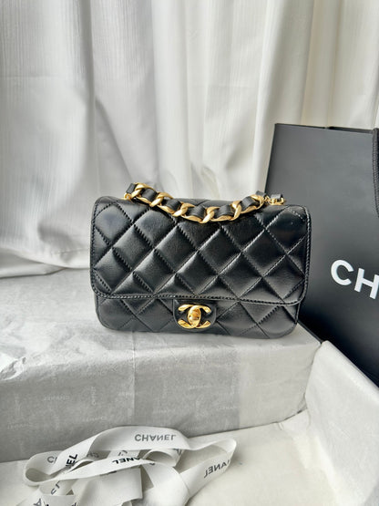 Chanel Handbag – 20CM