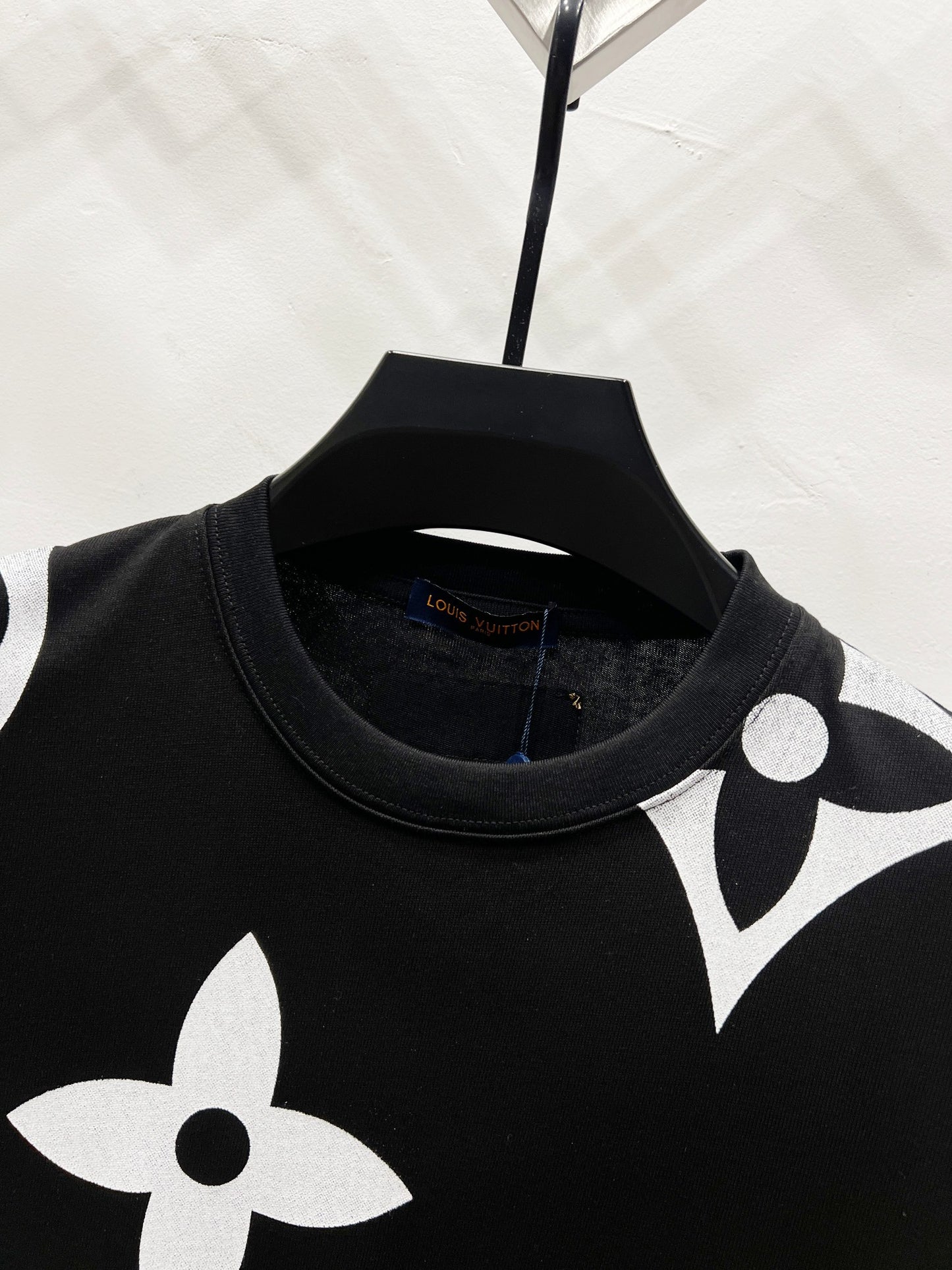 Louis Vuitton Monogram Gradient Logo T-Shirt – 25SS
