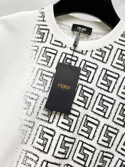 Fendi Gradient Logo Round Neck T-Shirt – 2025SS Collection