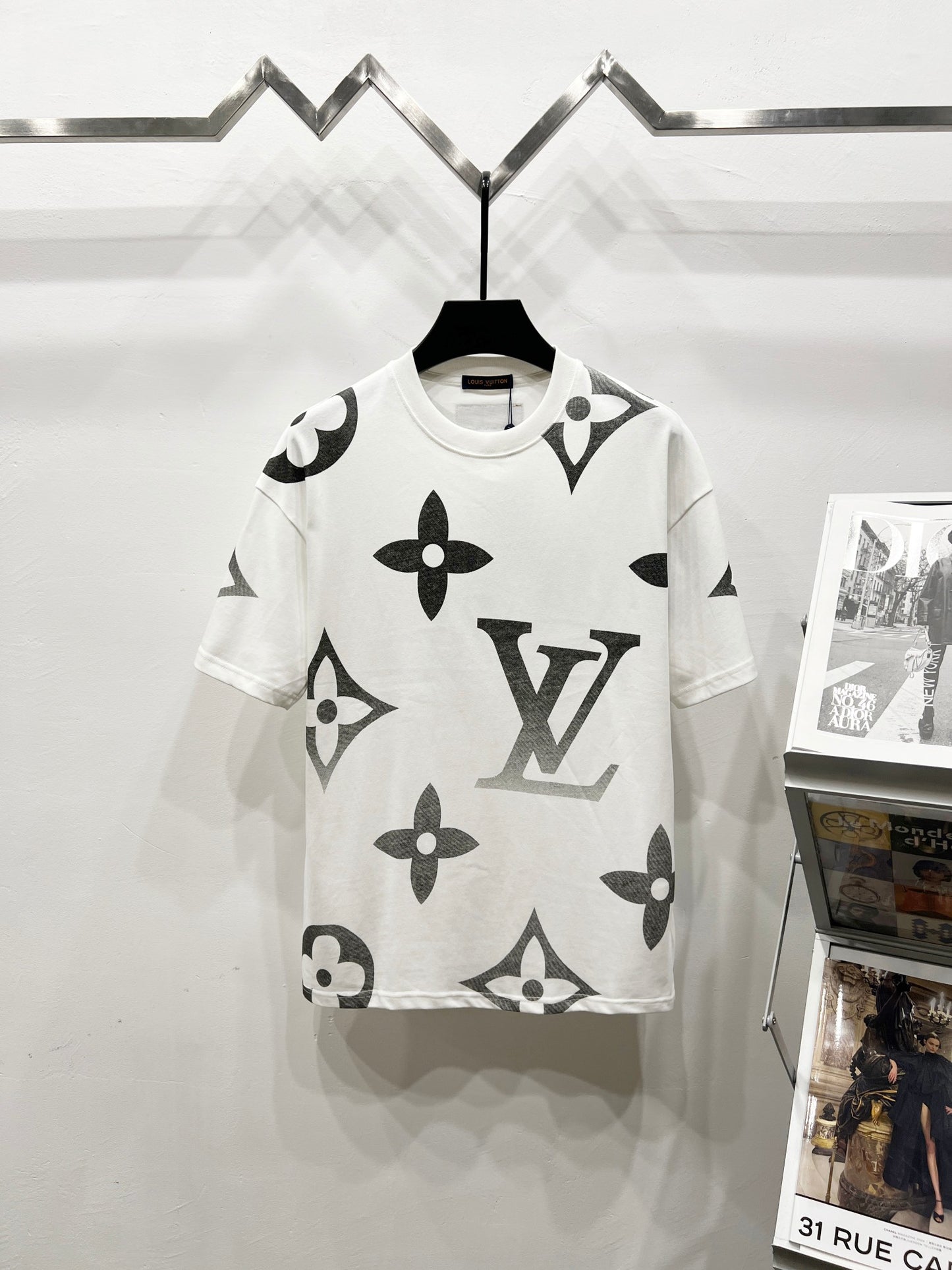 Louis Vuitton Monogram Gradient Logo T-Shirt – 25SS