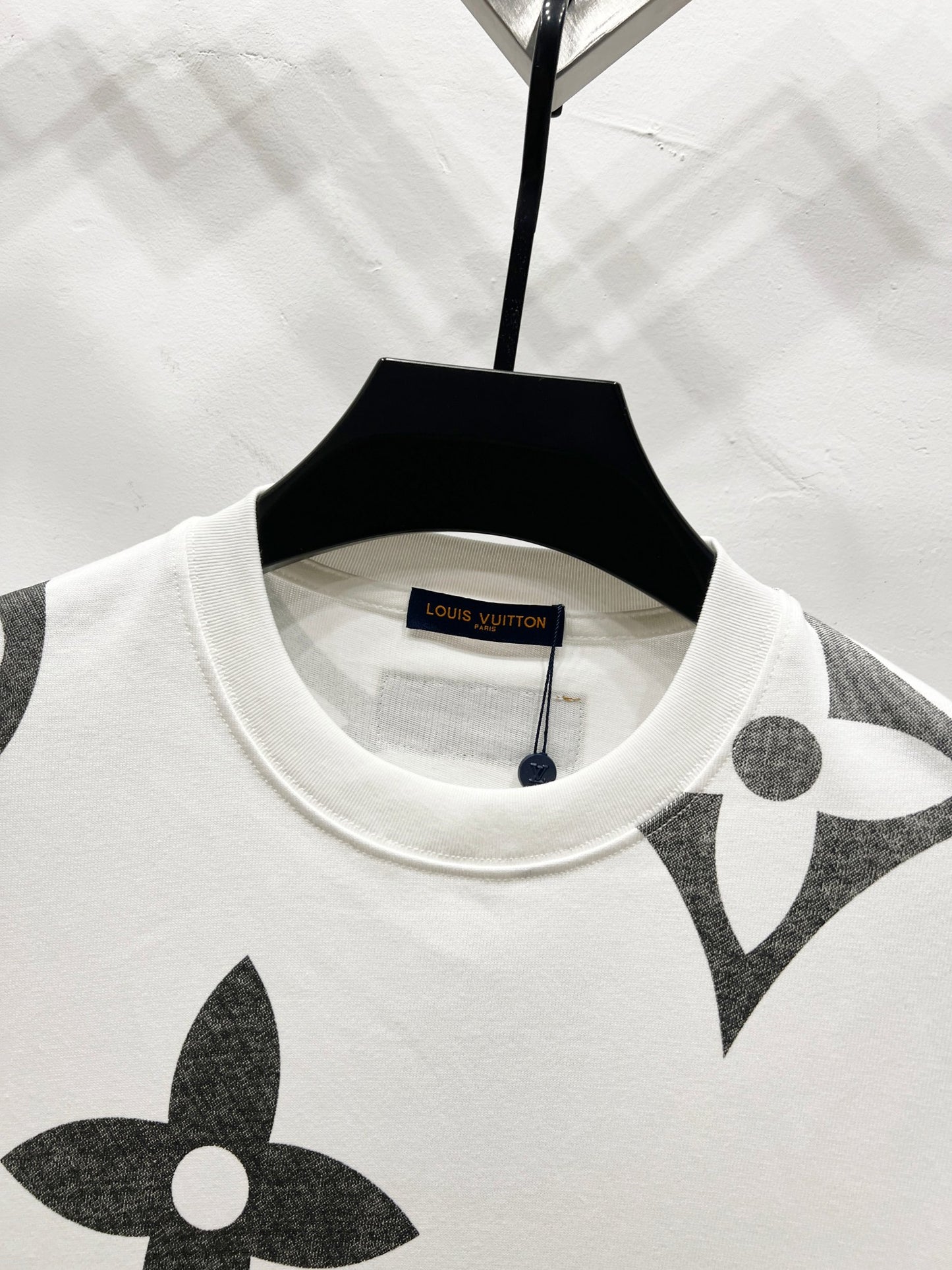 Louis Vuitton Monogram Gradient Logo T-Shirt – 25SS