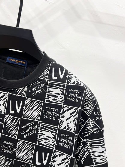 Louis Vuitton Classic Damier Print T-Shirt – 2025SS