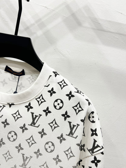 Louis Vuitton Gradient Monogram T-Shirt – 2025 Summer Collection