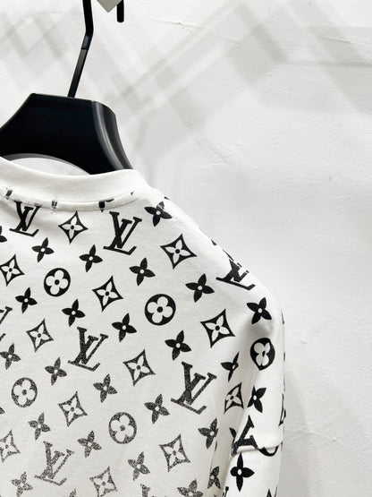 Louis Vuitton Gradient Monogram T-Shirt – 2025 Summer Collection