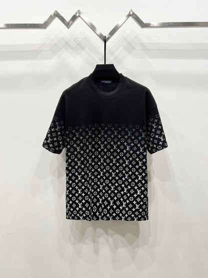 Louis Vuitton Gradient Monogram T-Shirt – 2025 Summer Collection