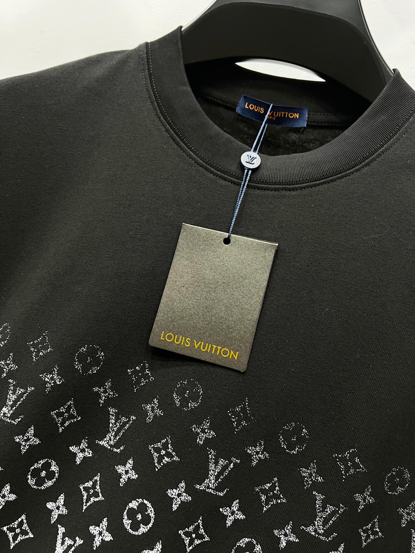 Louis Vuitton Gradient Monogram T-Shirt – 2025 Summer Collection