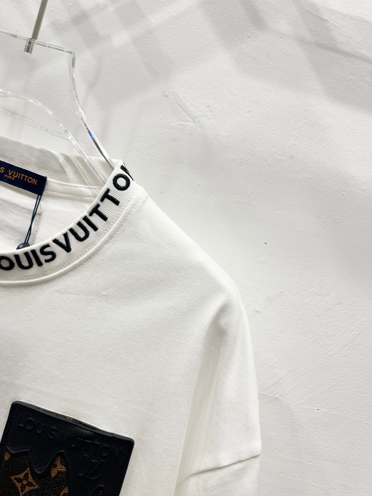 Louis Vuitton Leather Label Pocket Embroidered T-Shirt – 2025 Summer Collection