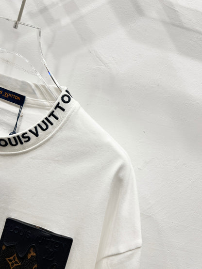 Louis Vuitton Leather Label Pocket Embroidered T-Shirt – 2025 Summer Collection
