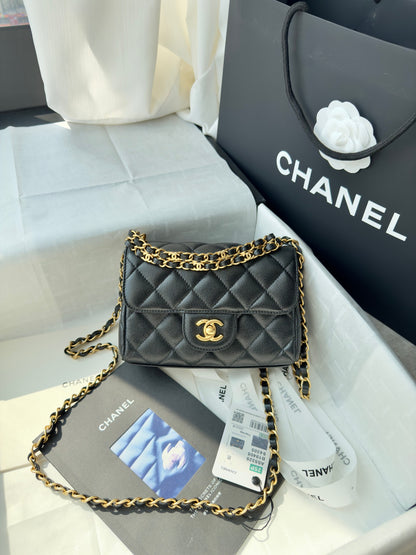 Chanel Mini Handbag – 17CM
