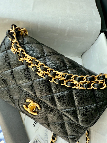 Chanel Mini Handbag – 17CM