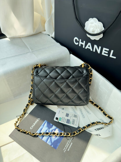 Chanel Mini Handbag – 17CM