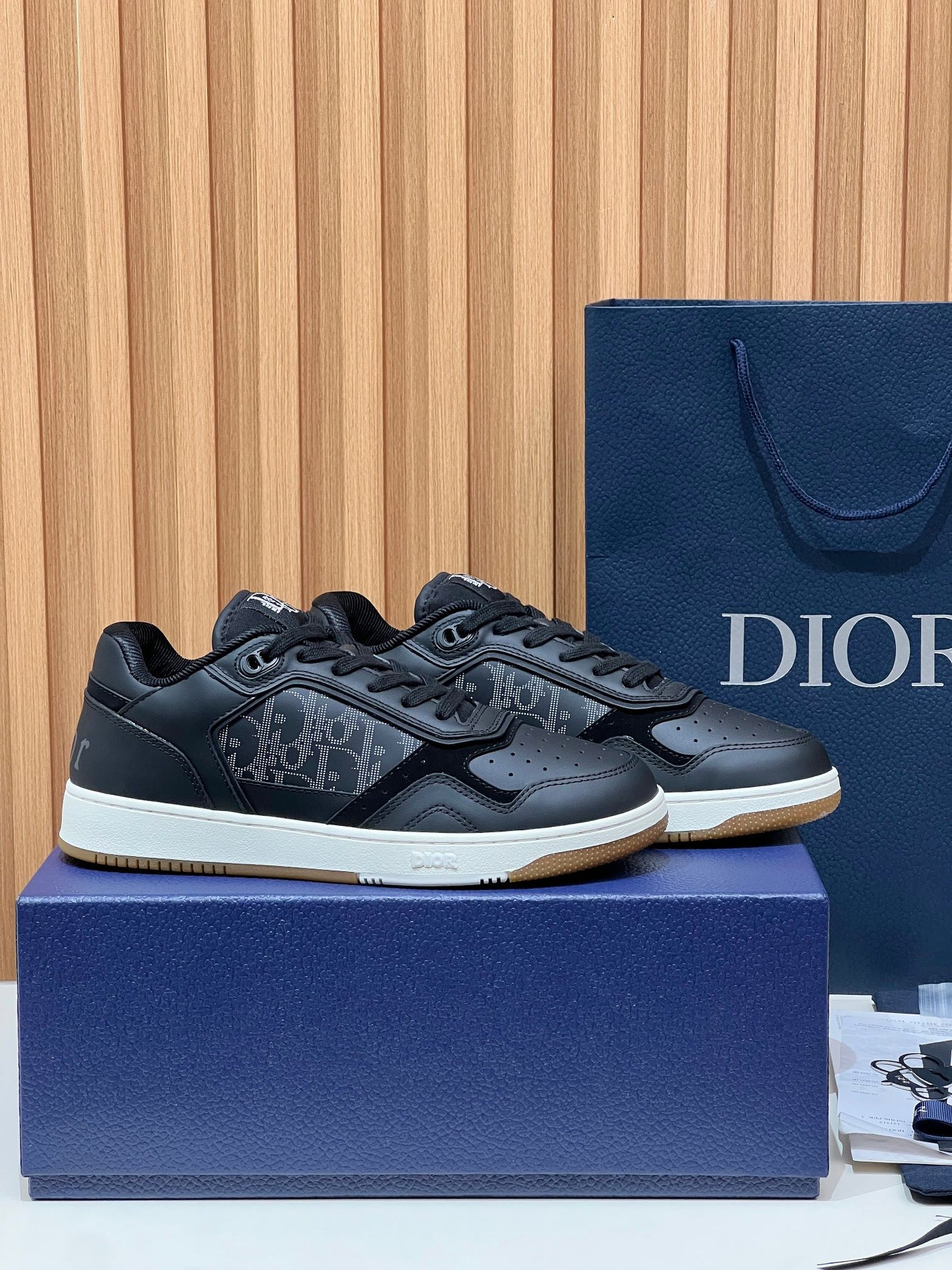 Dior B27 Couple's Sneakers – 2025 Collection