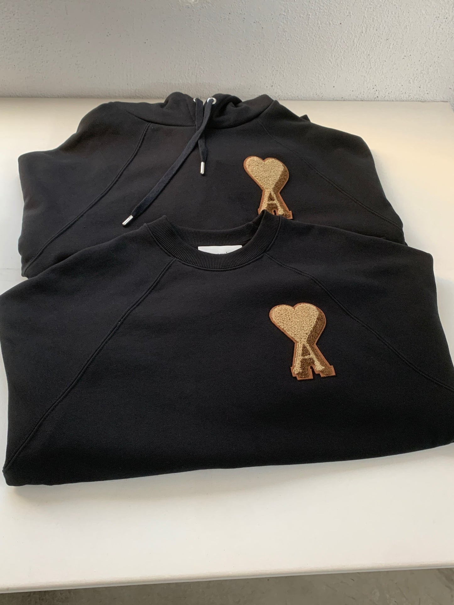 AMI Paris Heart Logo Embroidered Sweatshirt – 25SS