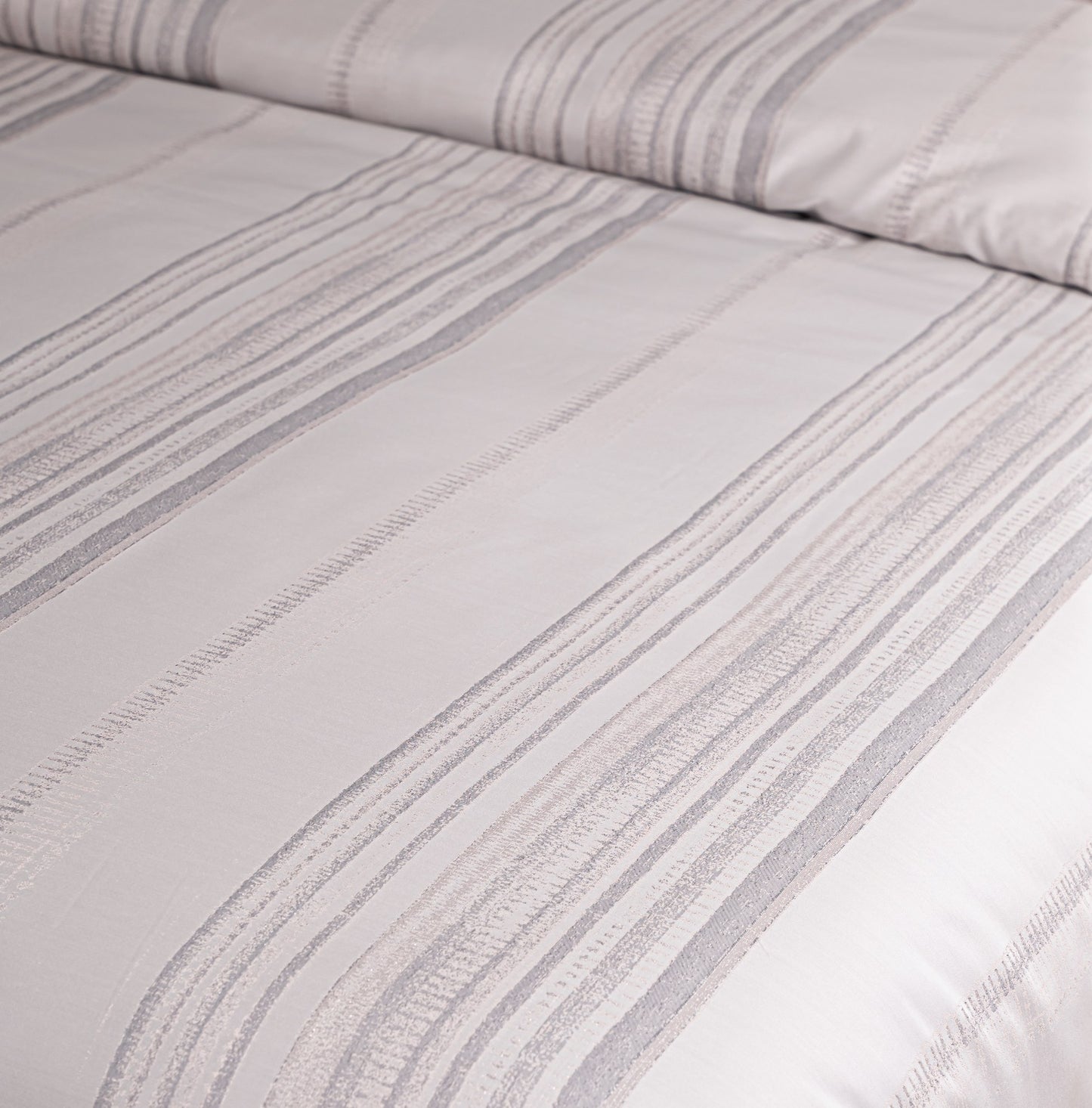 Hotel Grand High-End Pima Cotton Silk Jacquard Bed Set