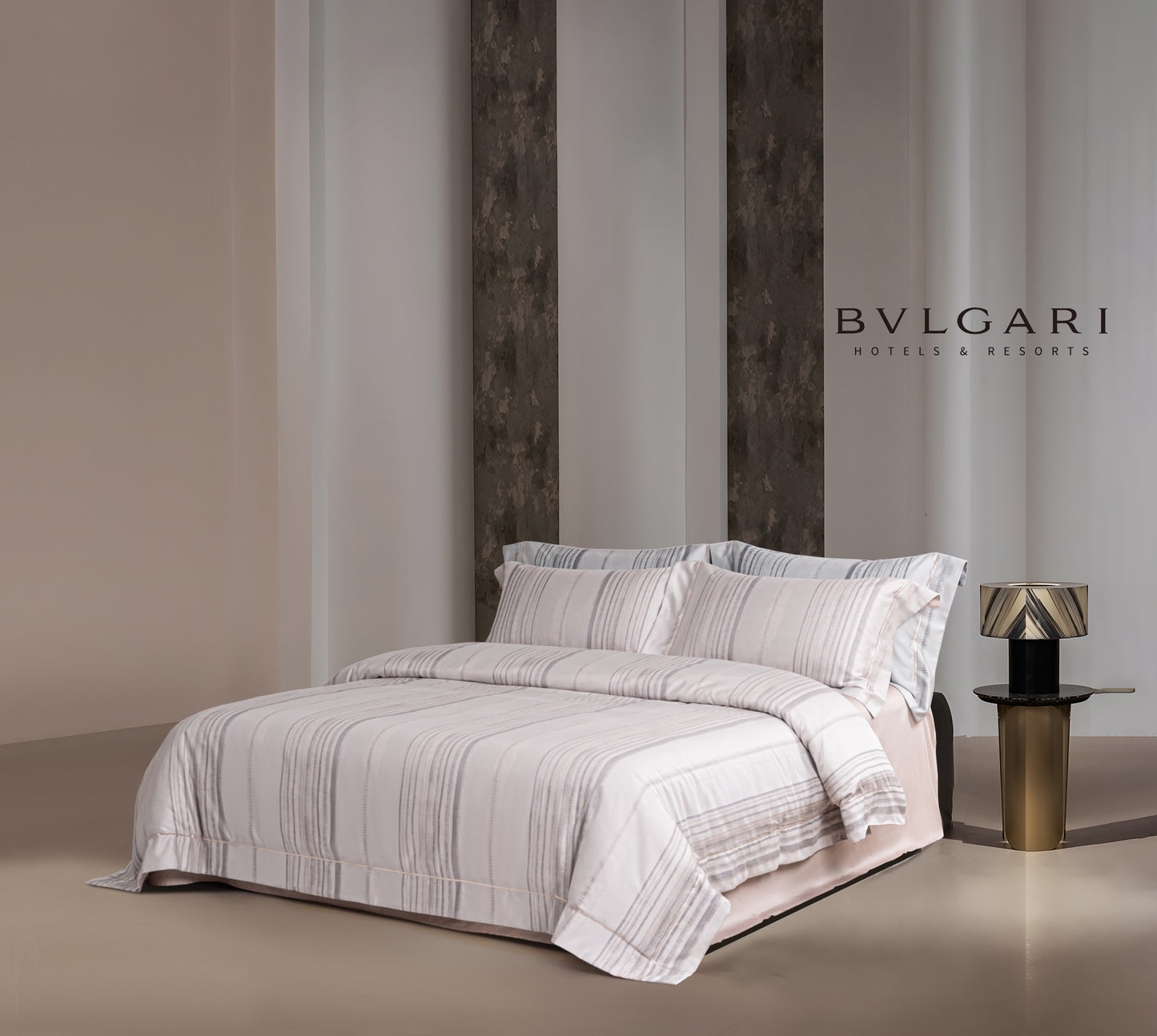 Hotel Grand Pima Cotton & Silk Jacquard Four-Piece Bedding Set