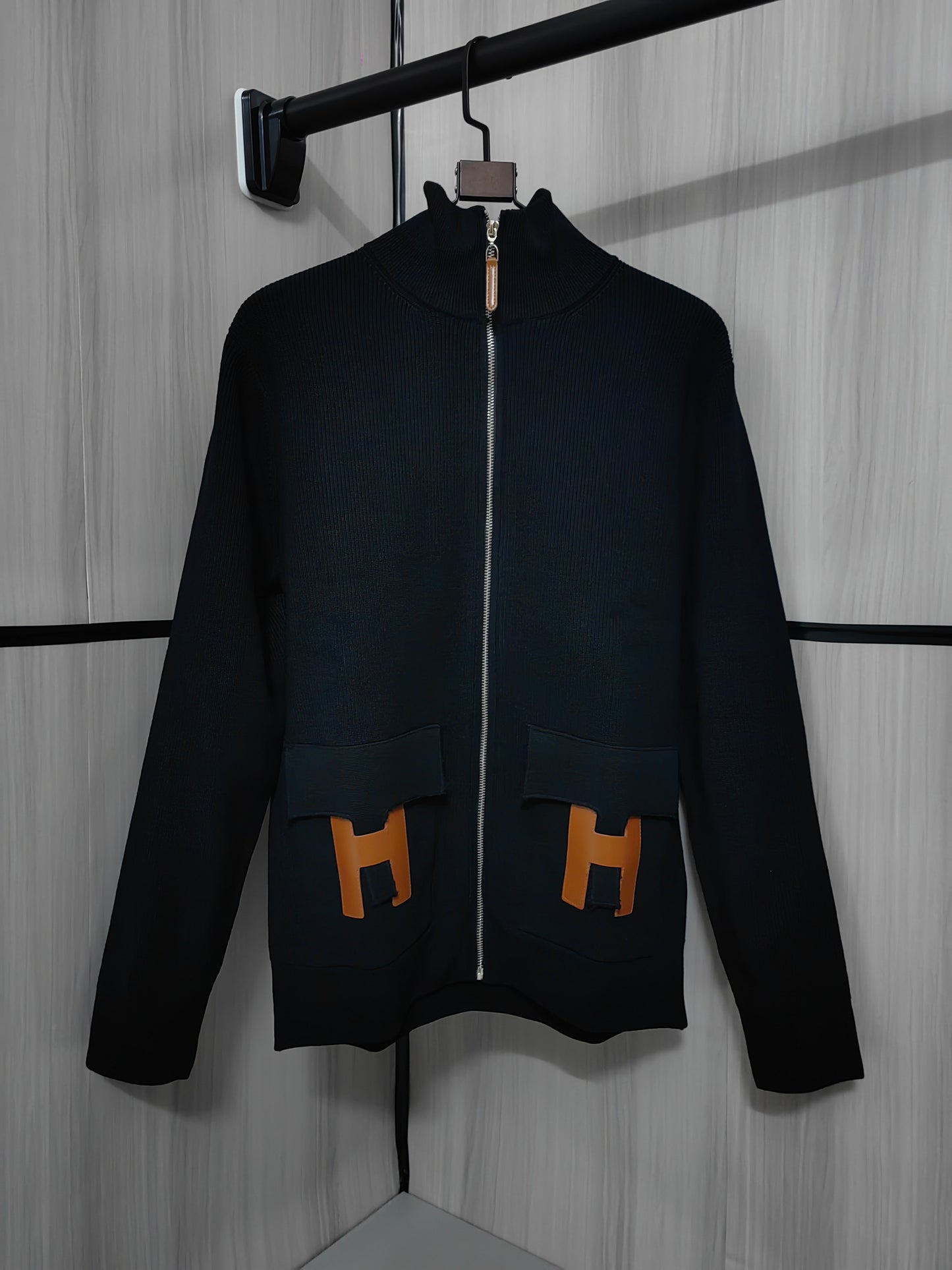 Hermès Unisex Wool-Blend Knit Cardigan – Autumn/Winter