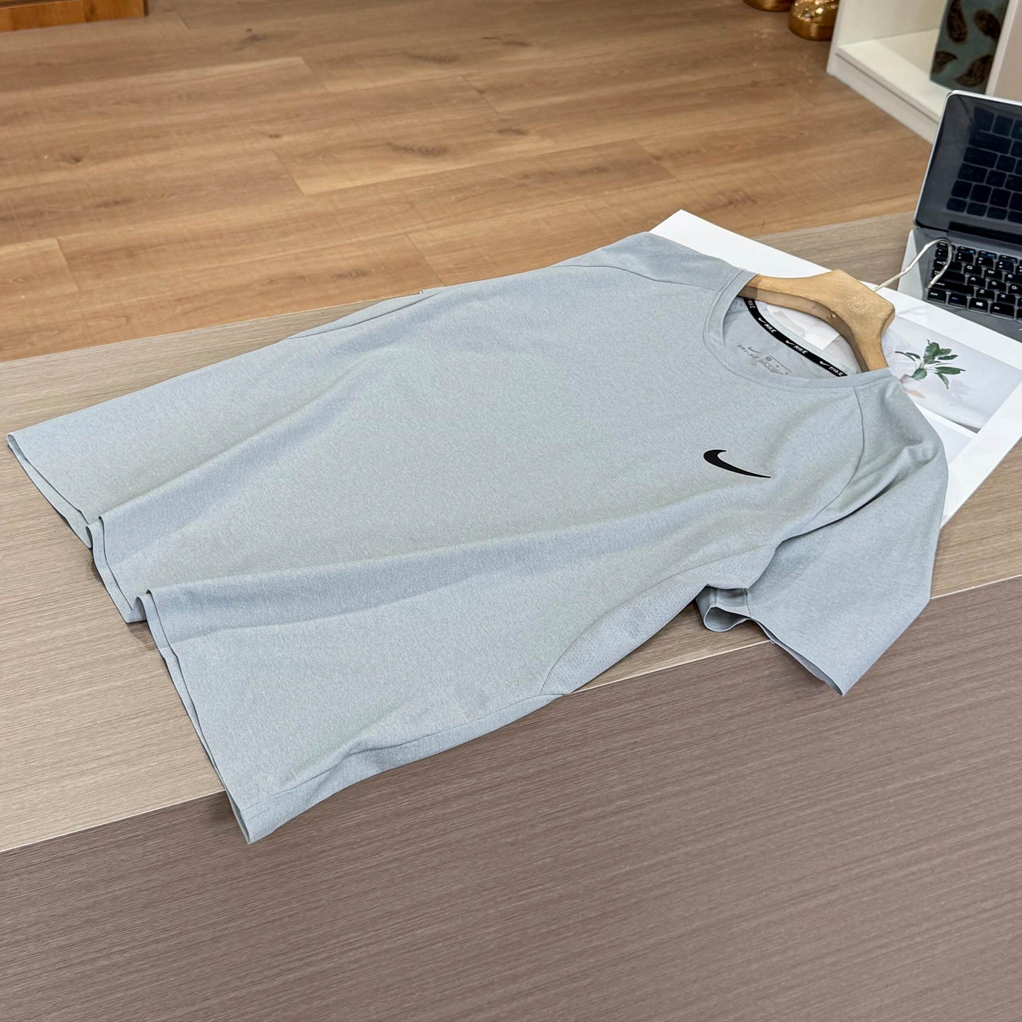 Nike Summer Mesh Quick-Dry T-Shirt