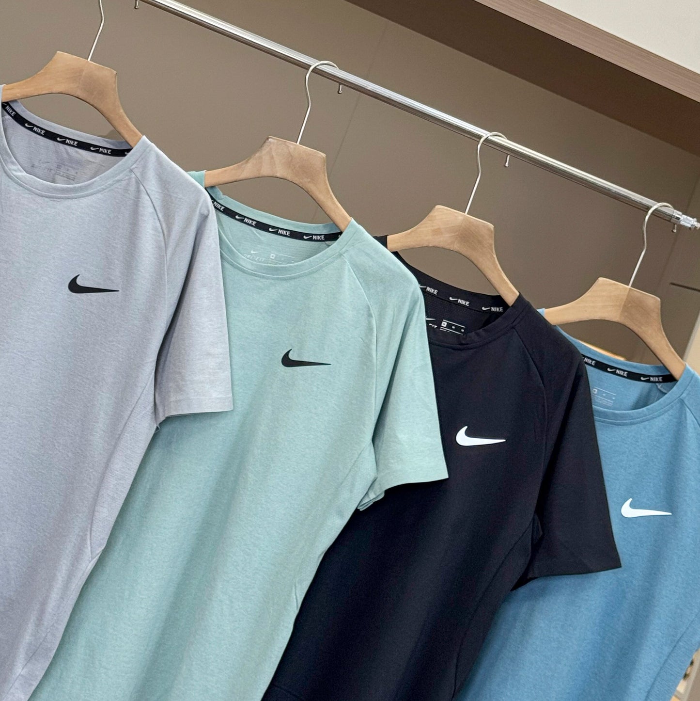 Nike Summer Mesh Quick-Dry T-Shirt