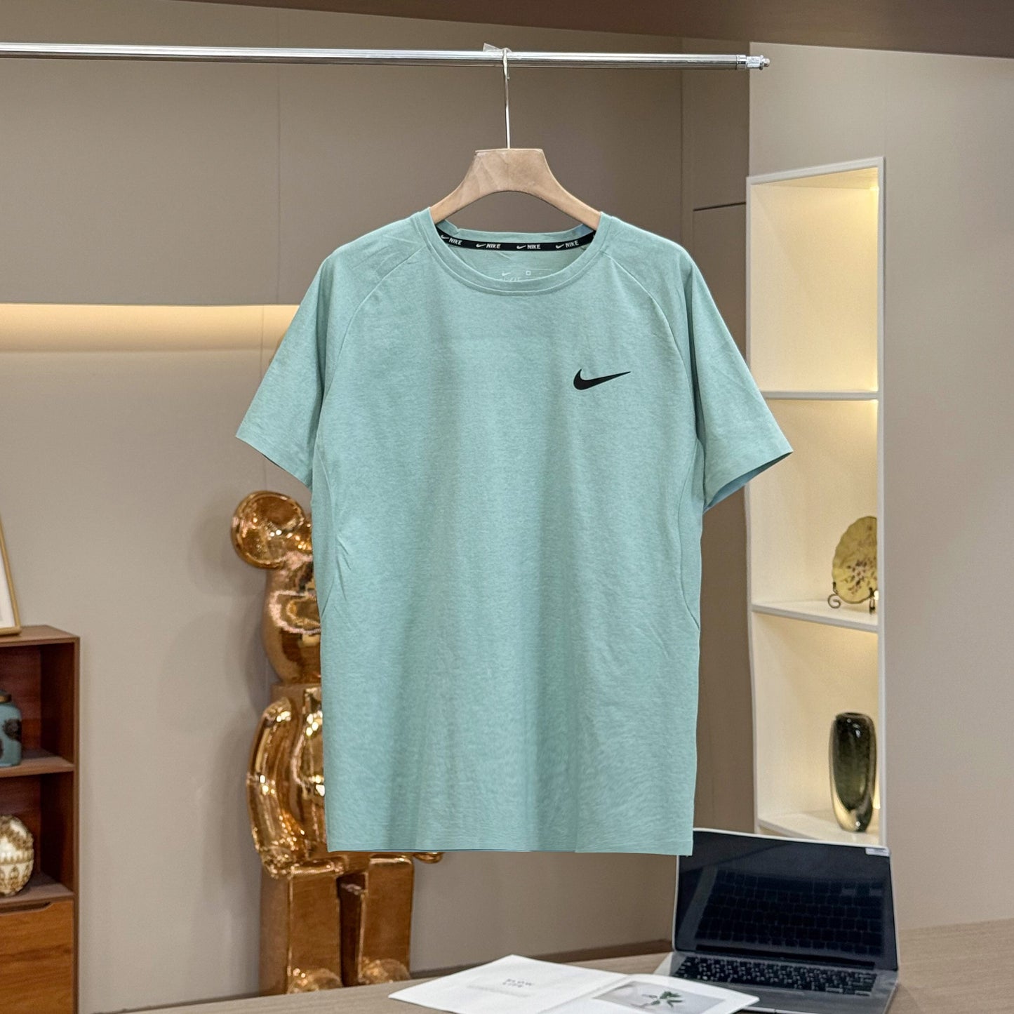 Nike Summer Mesh Quick-Dry T-Shirt