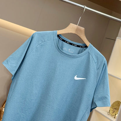 Nike Summer Mesh Quick-Dry T-Shirt