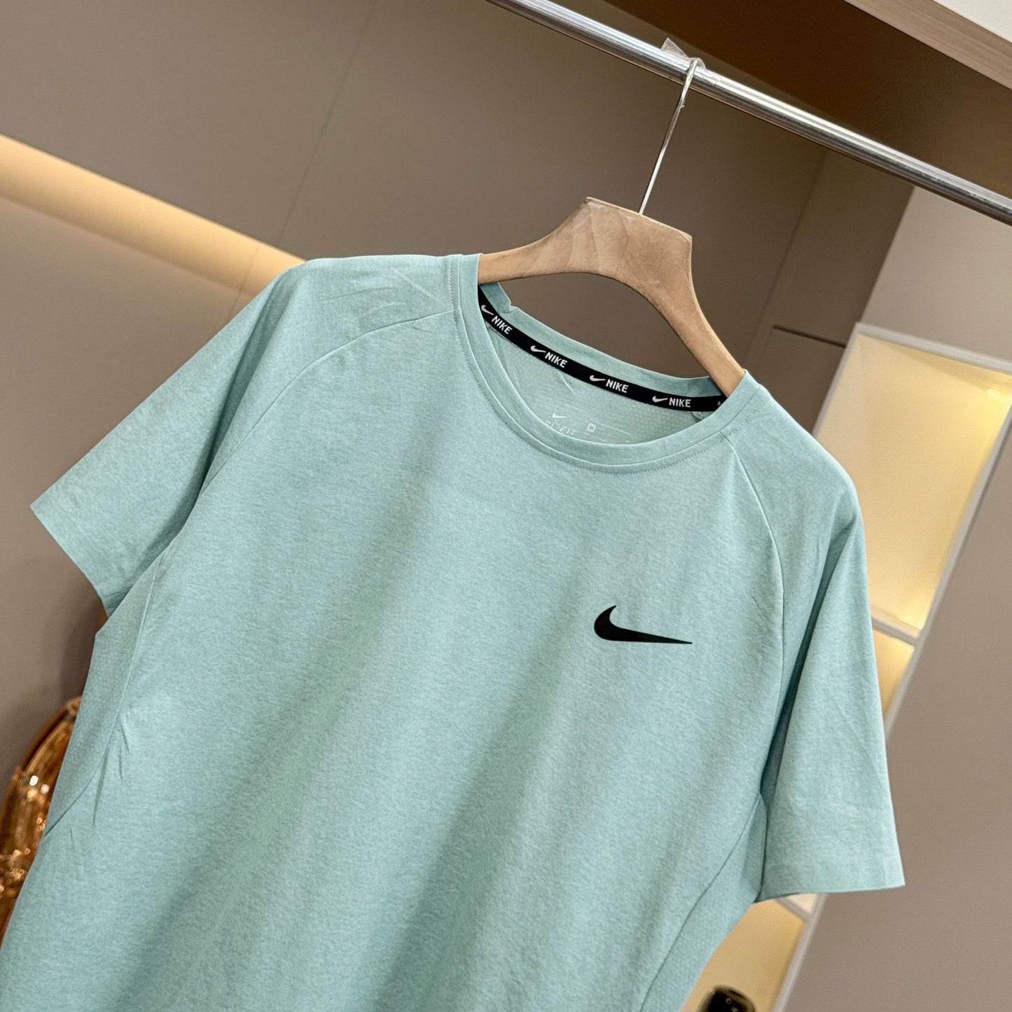 Nike Summer Mesh Quick-Dry T-Shirt