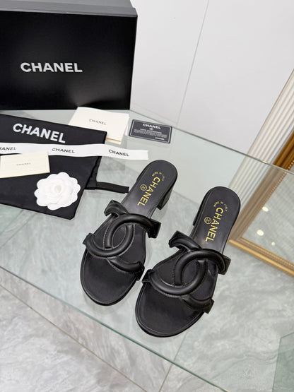 Chanel Chunky Heel Pumps – Spring/Summer Collection – 2026