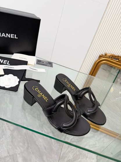 Chanel Chunky Heel Pumps – Spring/Summer Collection – 2026
