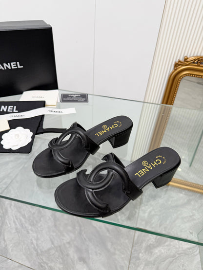 Chanel Chunky Heel Pumps – Spring/Summer Collection – 2026