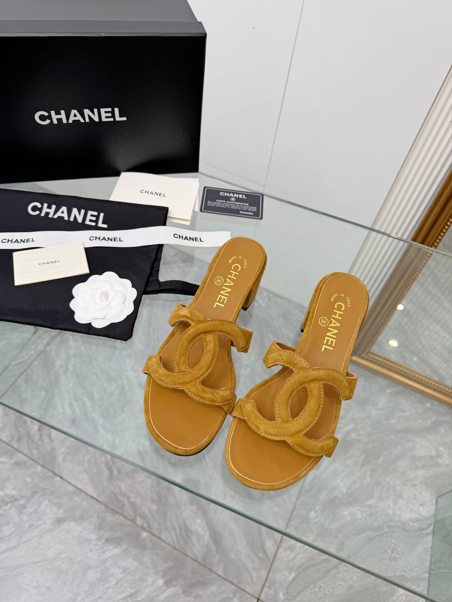 Chanel Chunky Heel Pumps – Spring/Summer Collection – 2026