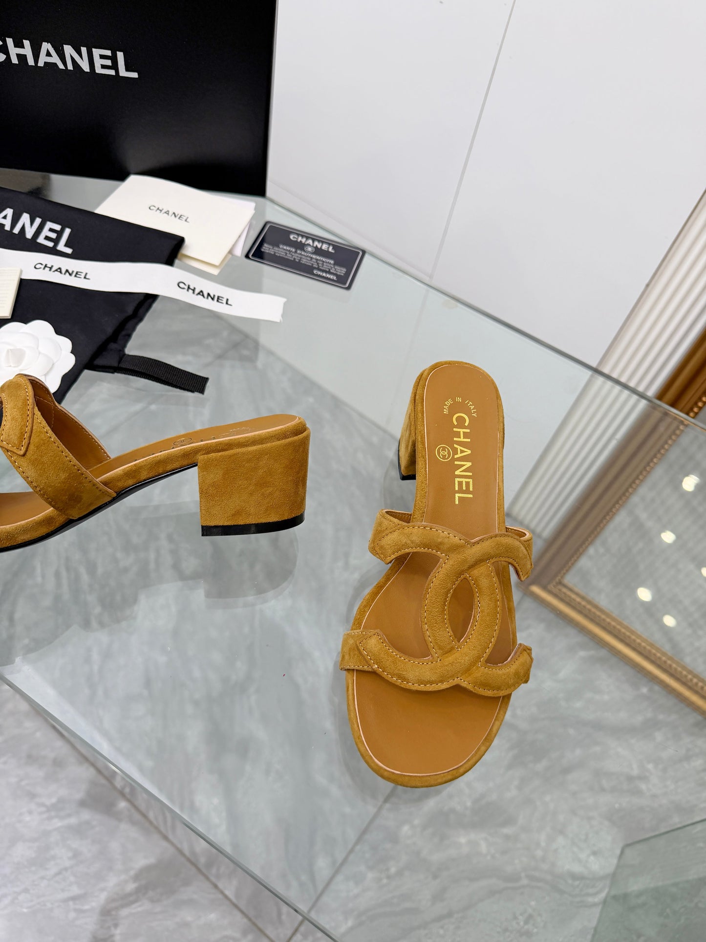 Chanel Chunky Heel Pumps – Spring/Summer Collection – 2026