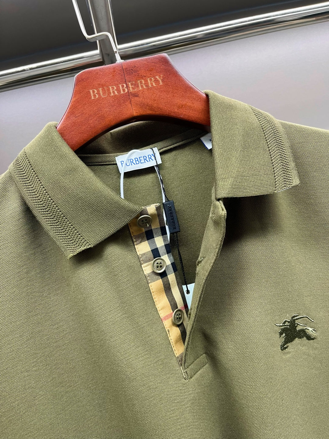 Burberry Knight Embroidered Piqué Cotton Polo Shirt – 2025 Spring/Summer Collection
