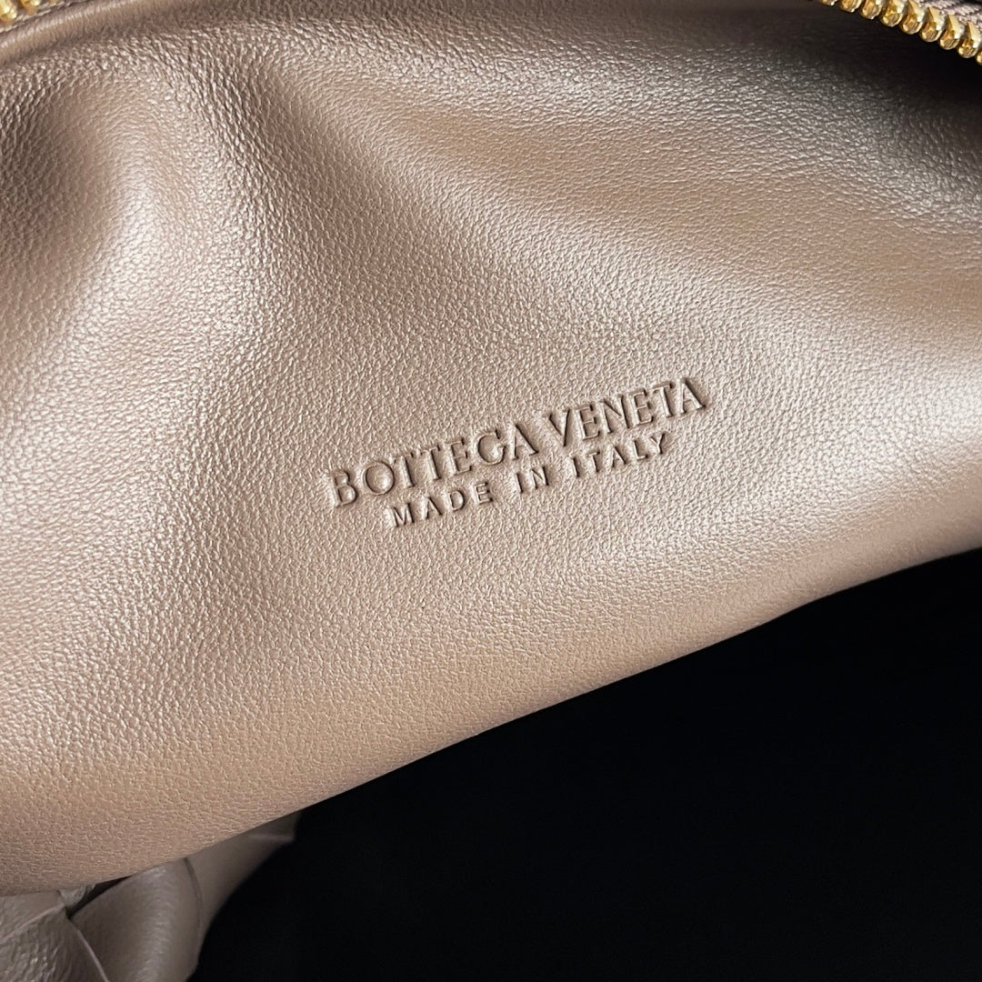 Bottega Veneta Medium Jodie Hobo Bag