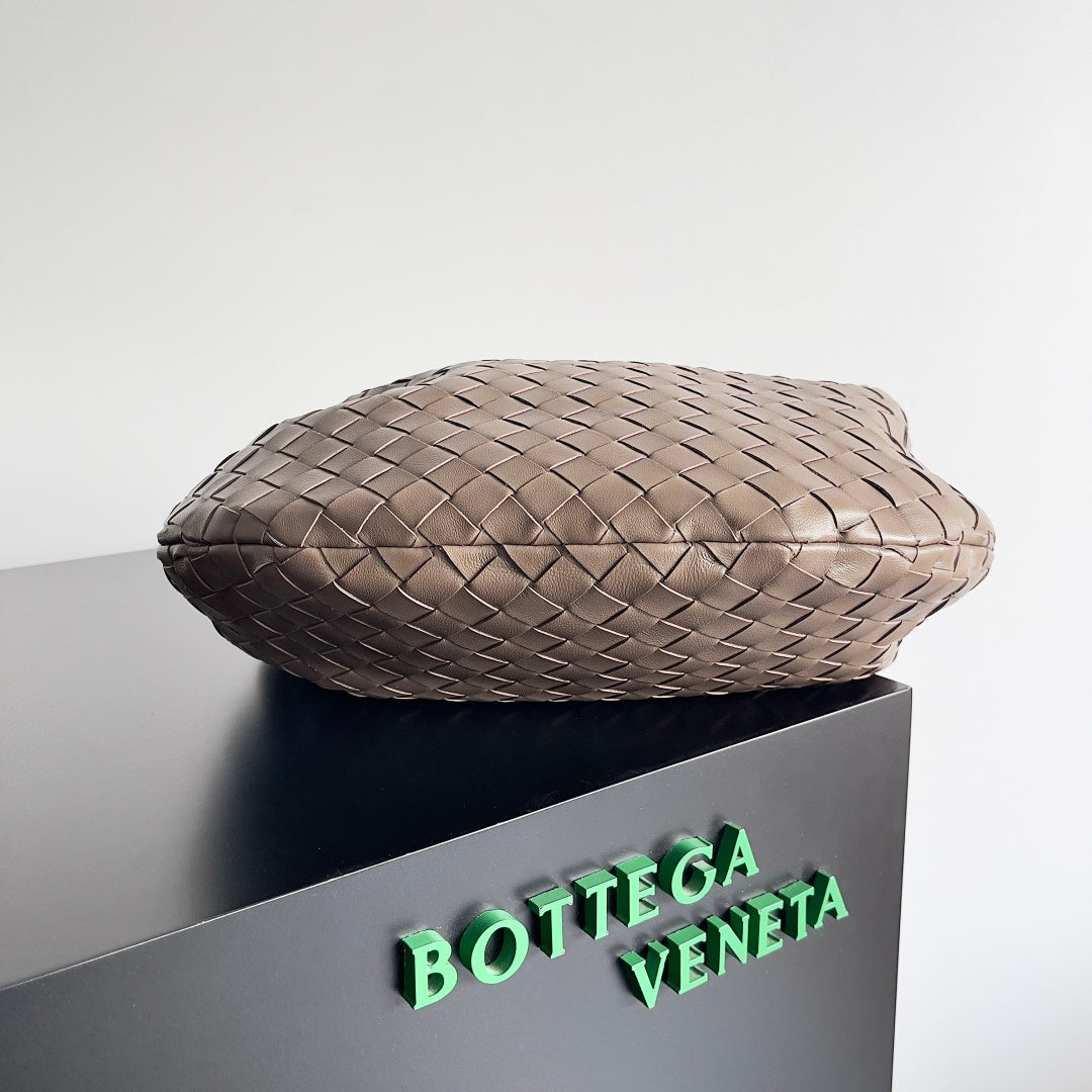 Bottega Veneta Medium Jodie Hobo Bag