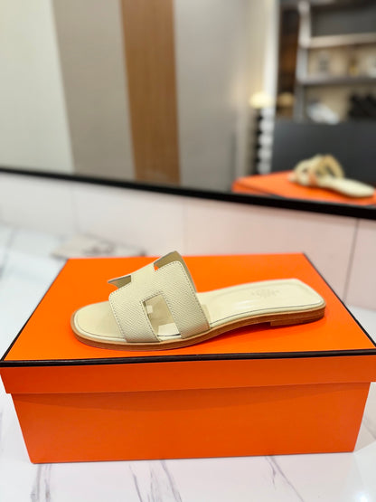 Hermès Classic H Palm Grain Leather Sandals