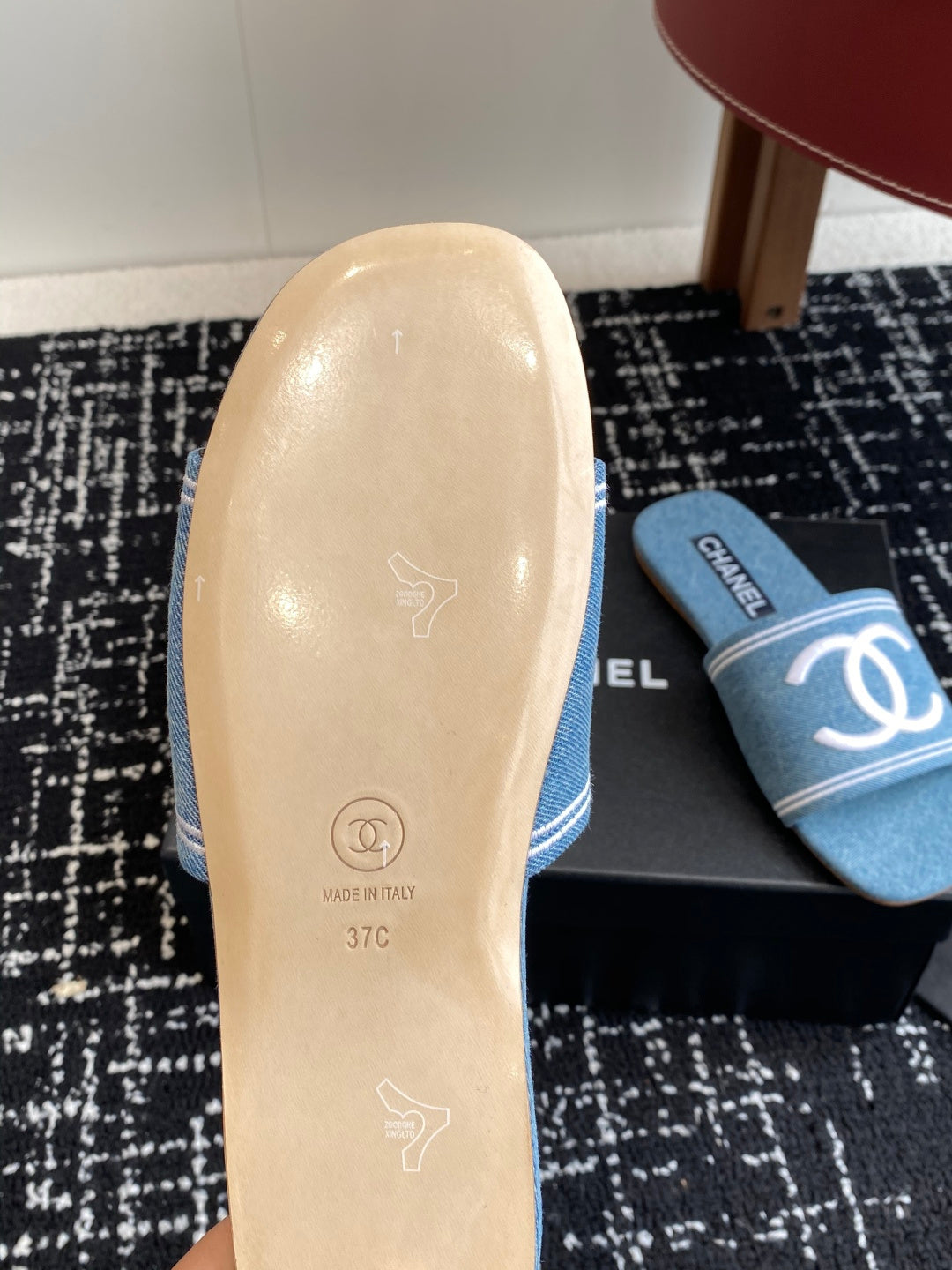 Chanel Denim Slip-On Mules – Spring/Summer Resort Collection – 25SS