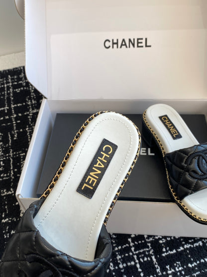 Chanel Lambskin Chain Block Heel Mules – Spring/Summer Collection – 25SS