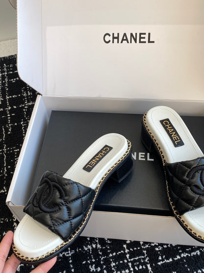 Chanel Lambskin Chain Block Heel Mules – Spring/Summer Collection – 25SS