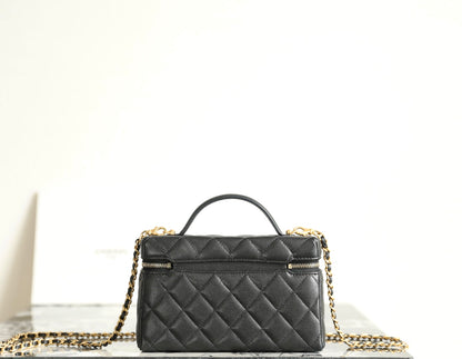 Chanel LP Box Art Buckle Clutch Bag – Spring/Summer Collection – 25P